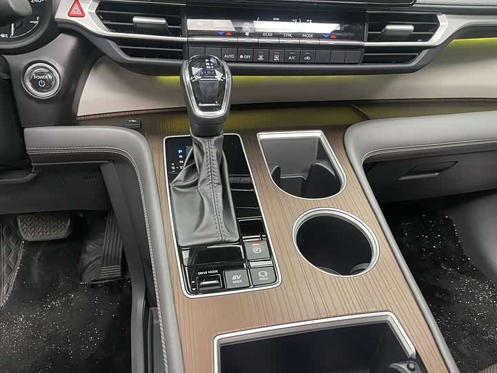 Toyota Sienna 2024 2024款 2.5L混动 舒适版