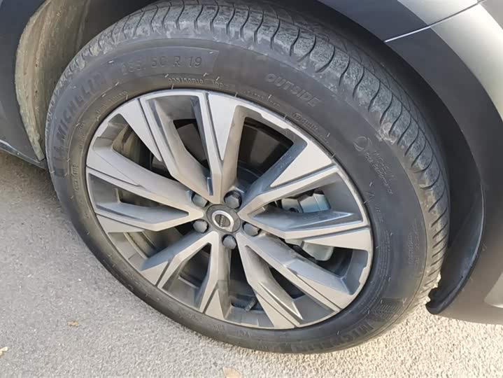 Volvo V90 2025 2025款 Cross Country B5 AWD 智远版