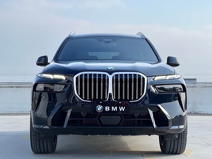 BMW X7 2024 2024款 xDrive40i 尊享型M运动套装