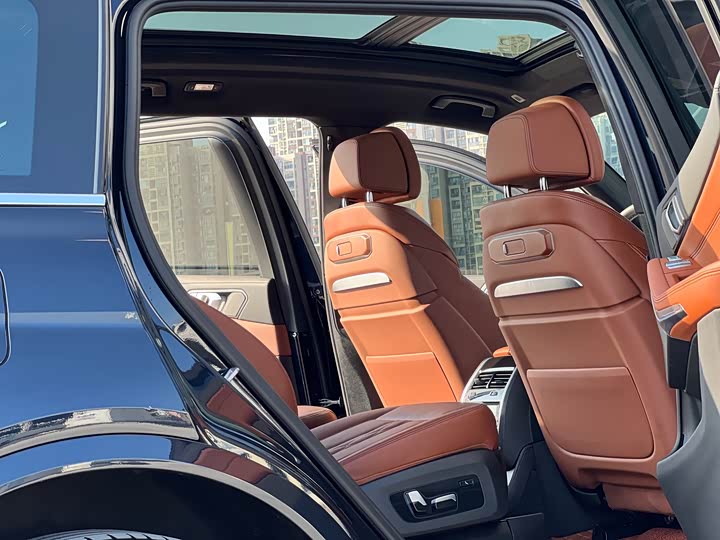 BMW X7 2024 2024款 xDrive40i 尊享型M运动套装