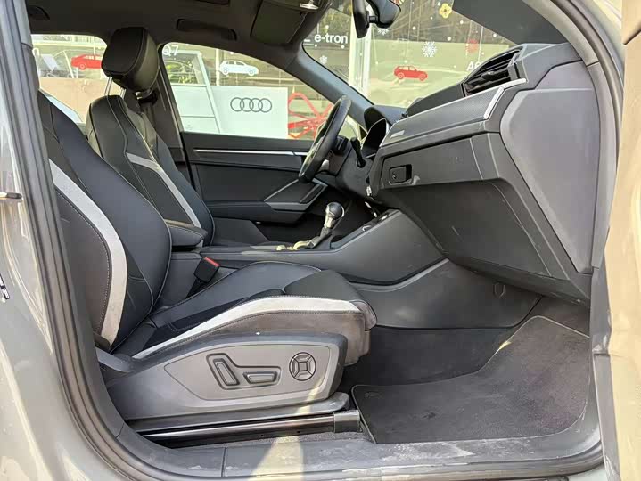 Audi Q3 2024 2024款 35 TFSI 时尚动感型