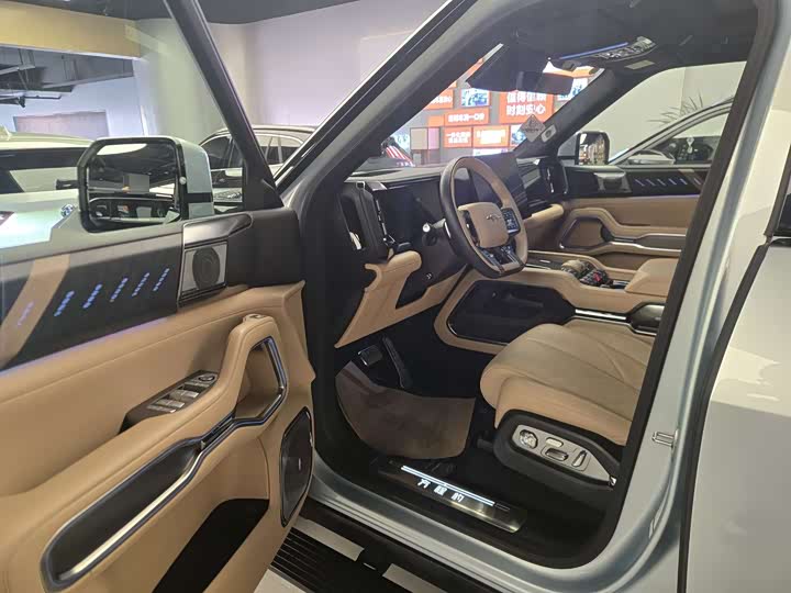 BYD FangChengBao Leopard 8 2025 2025款 智勇旗舰版 7座