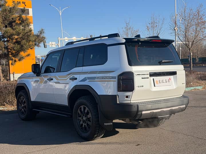 Toyota Prado 2024 2024款 2.4T 悍野WX版 6座