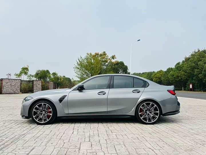 BMW M3 2023 2023款 M3四门轿车 M xDrive 雷霆版