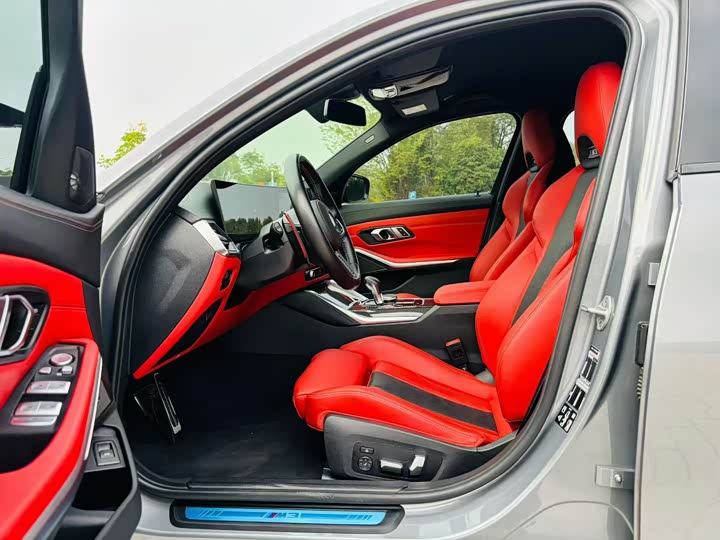 BMW M3 2023 2023款 M3四门轿车 M xDrive 雷霆版