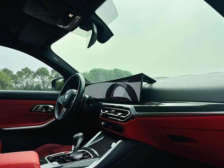 BMW M3 2023 2023款 M3四门轿车 M xDrive 雷霆版