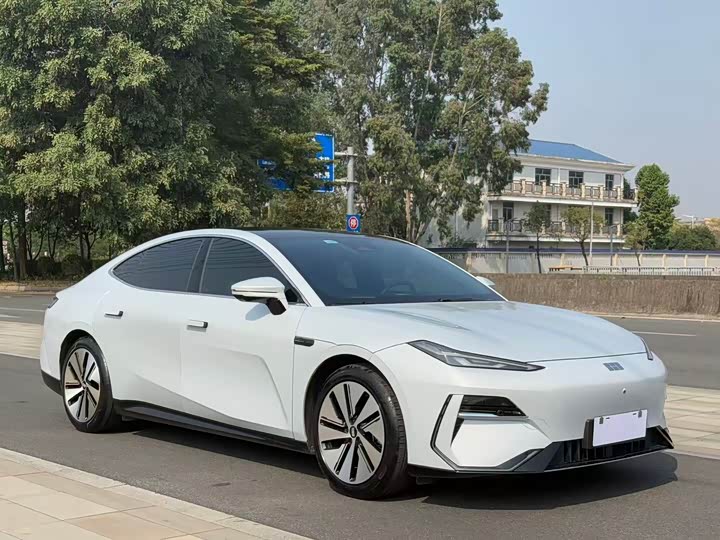 Geely Galaxy E8 2024 2024款 550km 后驱MAX