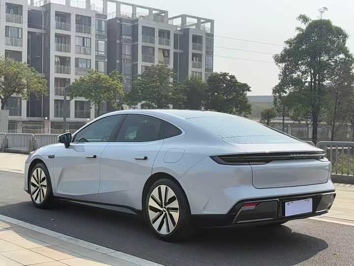 Geely Galaxy E8 2024 2024款 550km 后驱MAX