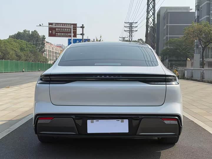 Geely Galaxy E8 2024 2024款 550km 后驱MAX