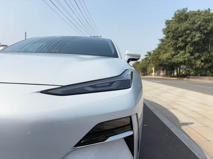 Geely Galaxy E8 2024 2024款 550km 后驱MAX