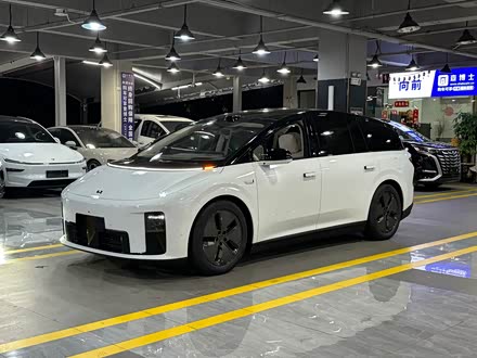 LiXiang i8 2025 2025款 标准版