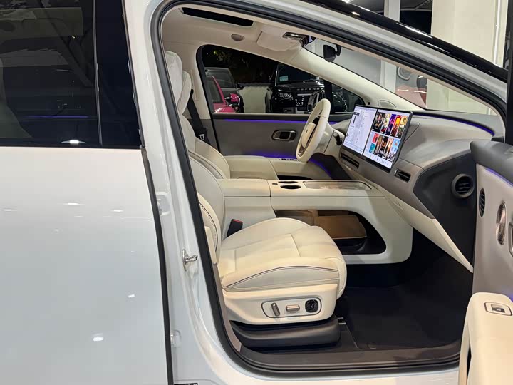 LiXiang i8 2025 2025款 标准版