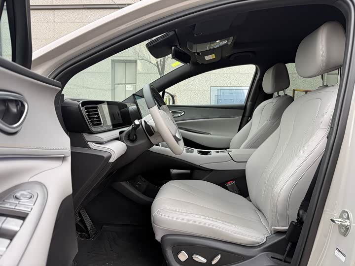 2025 BYD Sea Lion 06 Hybrid/EV