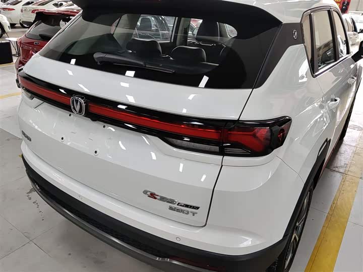 Changan CS35 Plus 2023 2023款 畅享版 1.4T DCT豪华型