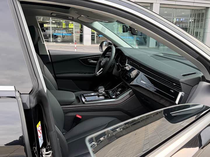 Audi Q8 2023 2023款 55 TFSI 豪华动感型
