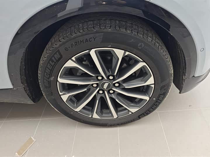 Cadillac Lyriq 2022 2022款 四驱高性能尊贵版