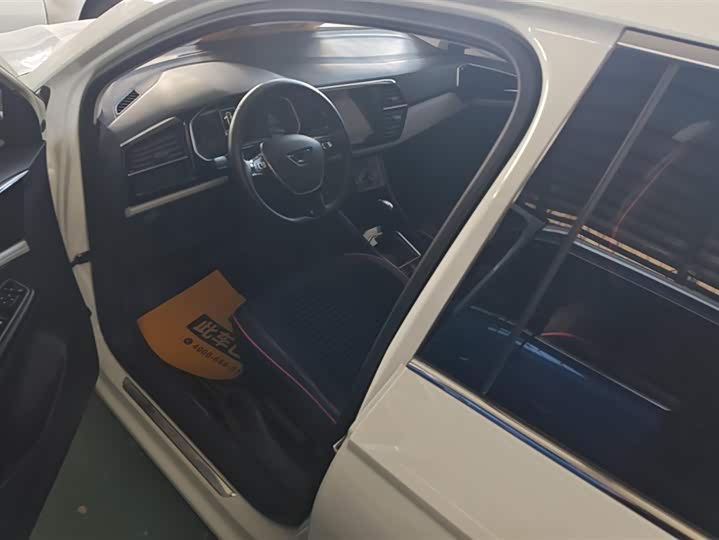 Jetta VS7 2023 2023款 280TSI 自动进取版