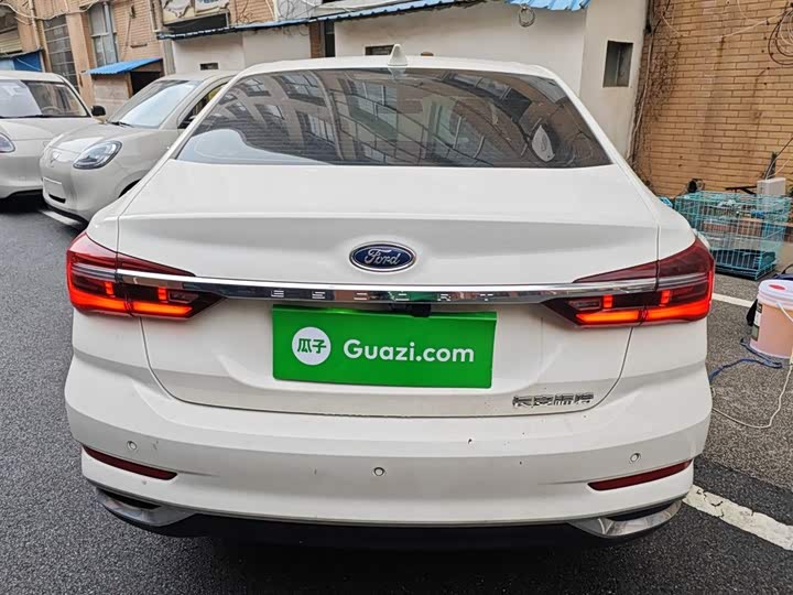 Ford Escort 2021 2021款 1.5L 自动钻石版