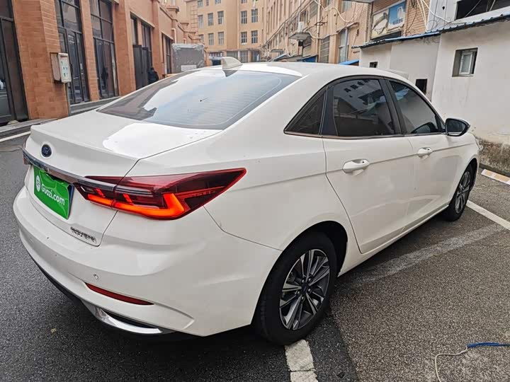 Ford Escort 2021 2021款 1.5L 自动钻石版