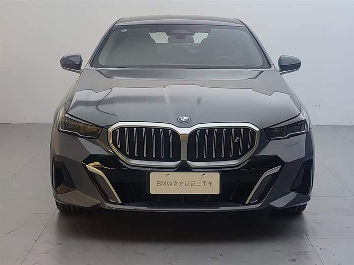 BMW i5 2024 2024款 eDrive 35L M运动套装