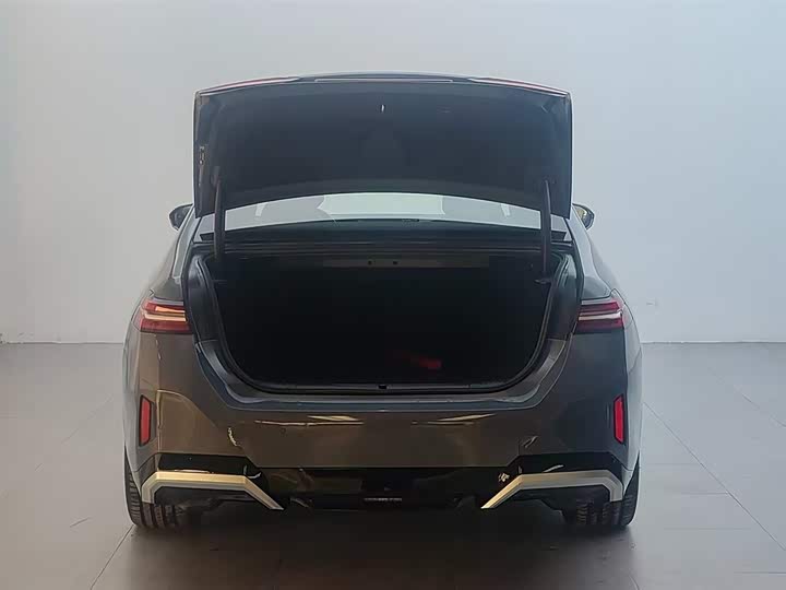 BMW i5 2024 2024款 eDrive 35L M运动套装