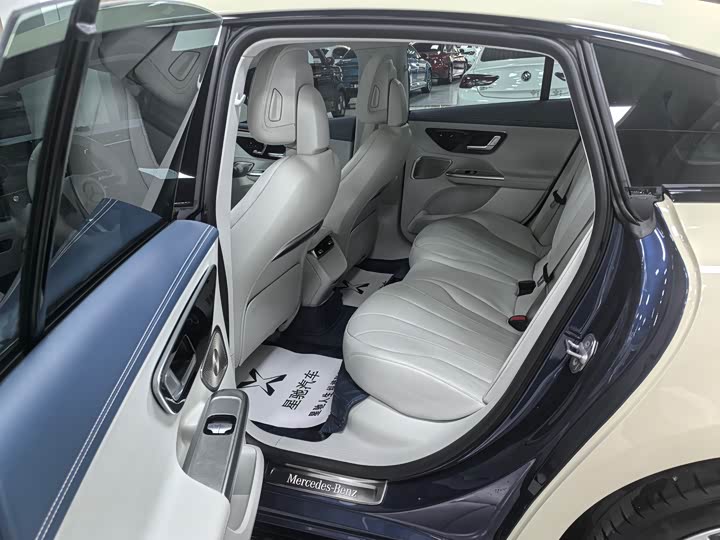 Mercedes-Benz EQE 2022 2022款 350 先型特别版