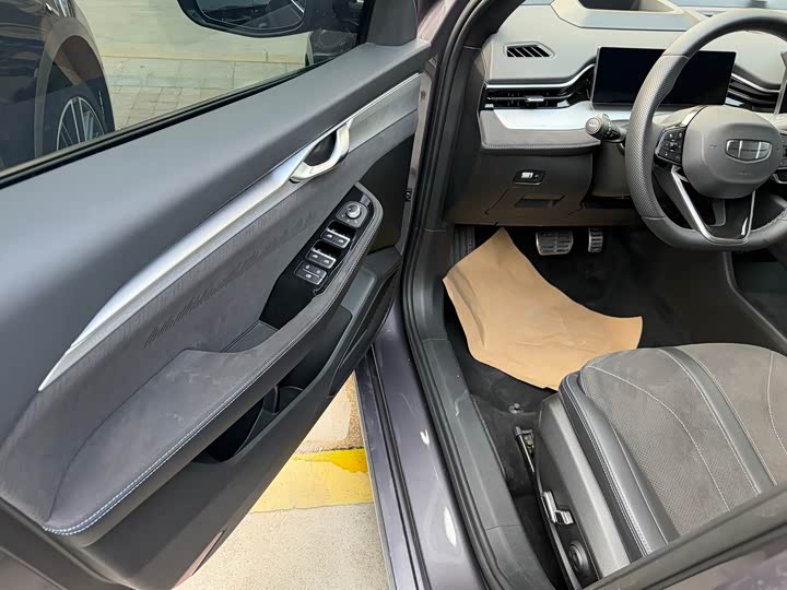 Geely Preface 2025 2025款 东方曜 2.0TD 望月版