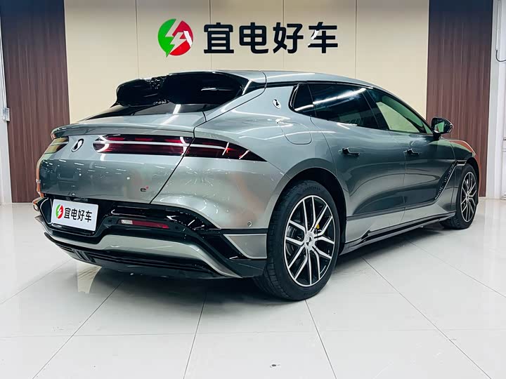 2024 Denza Z9GT