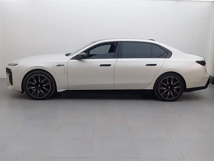 BMW i7 2023 2023款 M70L