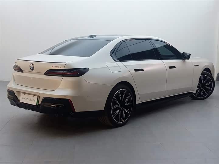BMW i7 2023 2023款 M70L