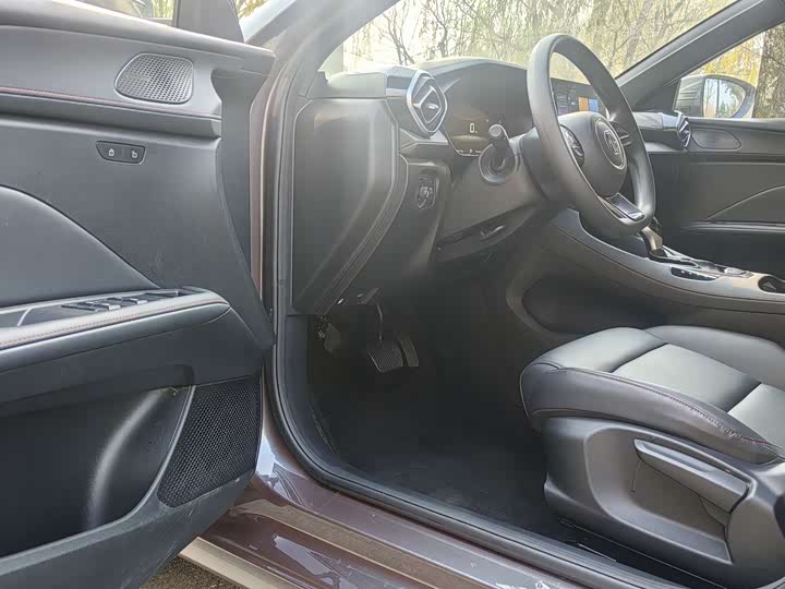 MG Motor 5 2025 2025款 180DVVT 全球抢先版