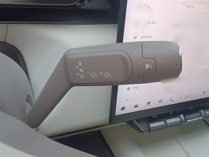 Zeekr 7X 2025 2025款 75kWh 后驱智驾版