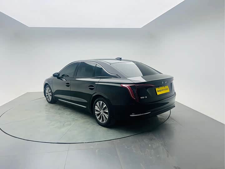 Hongqi E-QM5 2024 2024款 610km PLUS