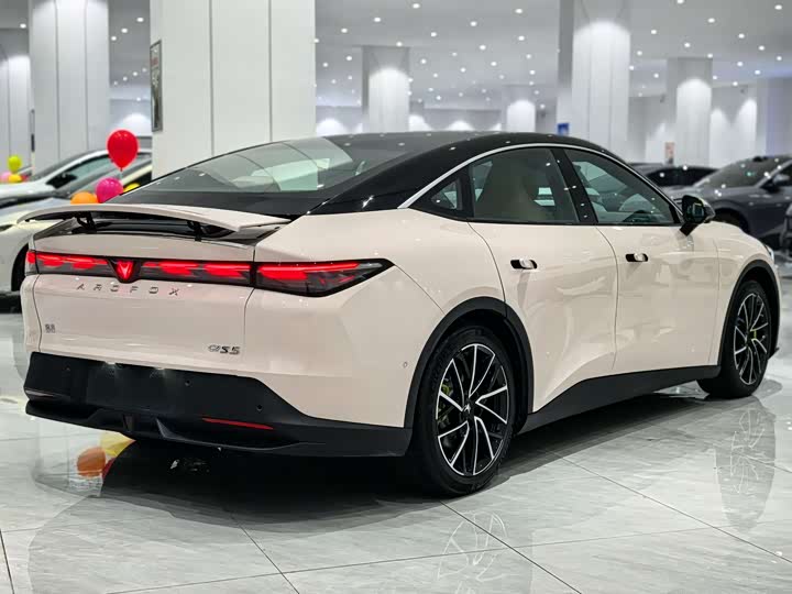 BAIC Arcfox Alpha S5 2024 2024款 708MAX 200kW