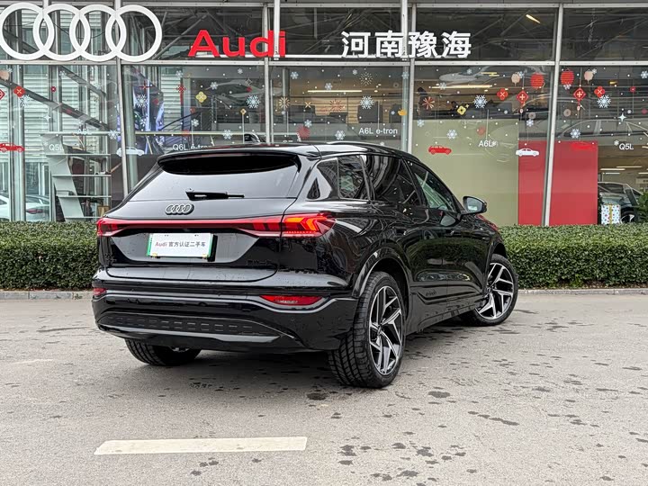 Audi Q6L e-tron 2026 2026款 首发领航版