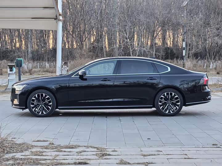 Volvo S90 2026 2026款 B5 智远豪华版