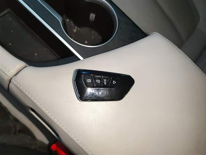 Buick GL8 ES 2025 2025款 陆尊 尊享版