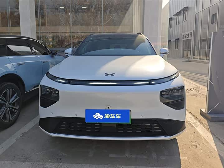 2025 XPeng G9