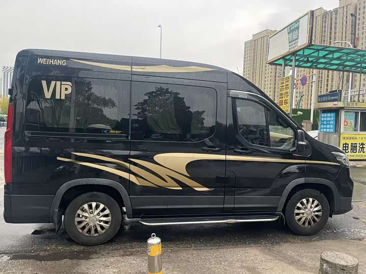 Maxus V90 2020 2020款 2.0TAMT运杰版前驱后单胎短轴高顶6座