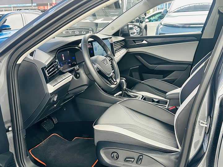 Jetta VA7 2025 2025款 1.4T 先到先得版