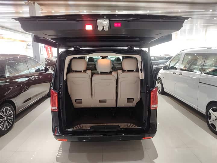 Mercedes-Benz V-Class 2022 2022款 V 260 尊贵版