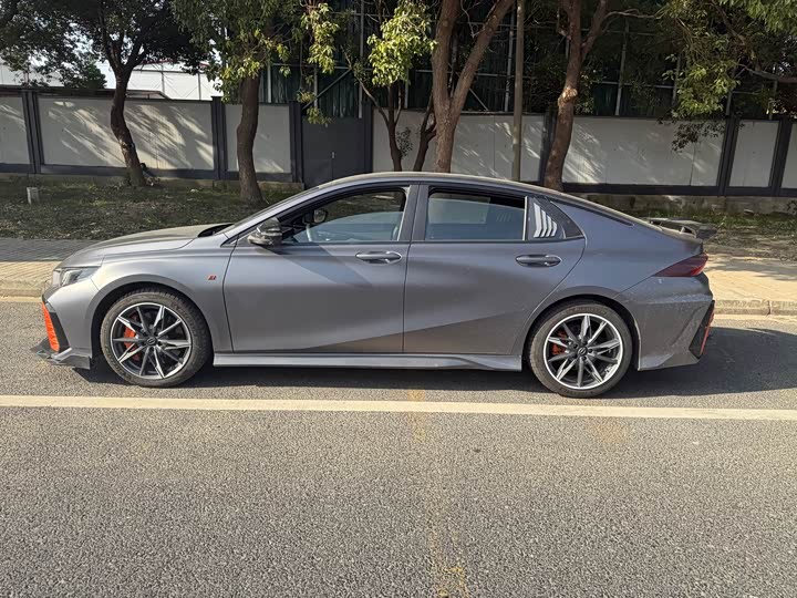 GAC Trumpchi Empow R 2024 2024款 400T 自动 影豹R PRO版