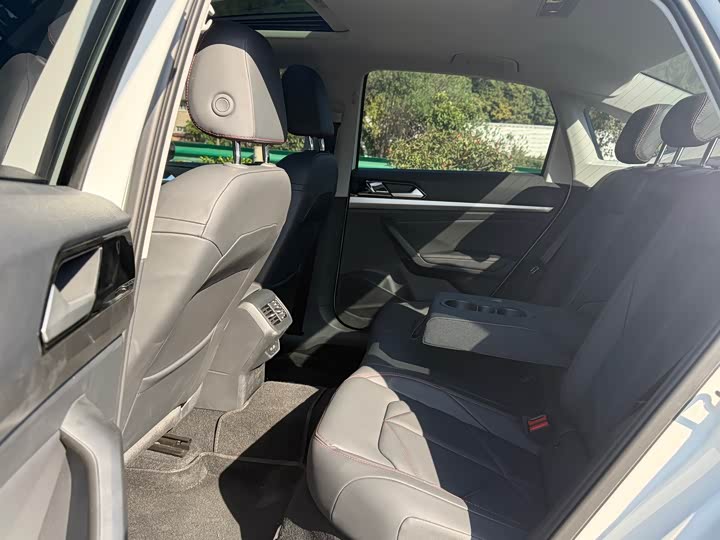 Volkswagen Lavida 2024 2024款 300TSI DSG星空领先版