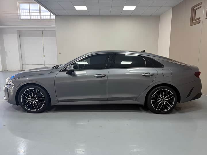 Kia K5 2021 2021款 380T GT-Line 旗舰版