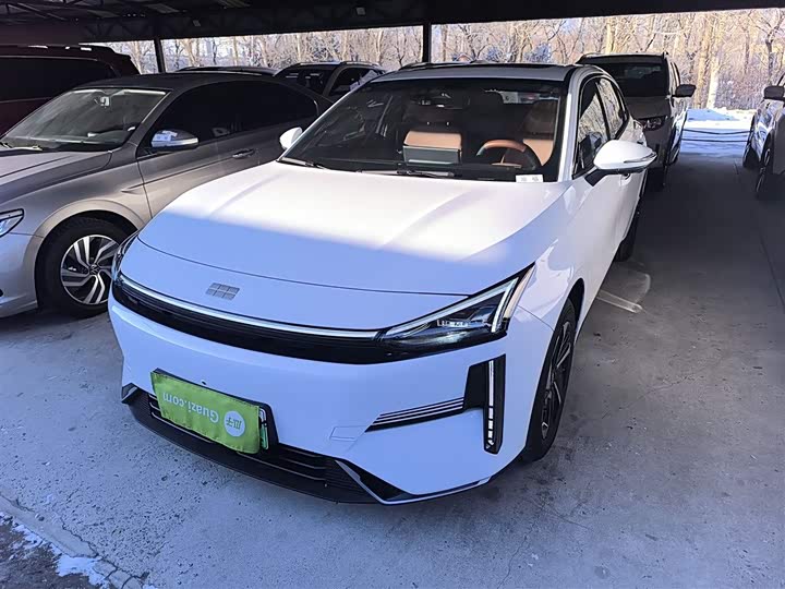 Geely Galaxy L6 2025 2025款 EM-i 140km 探索+版