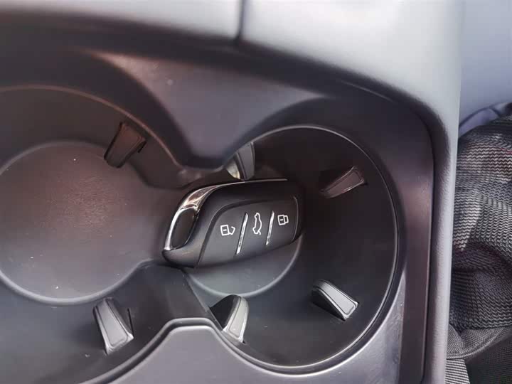 MG Motor 5 2025 2025款 180DVVT 全球豪华版