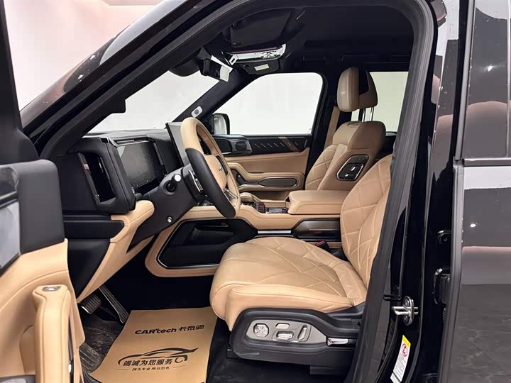 BYD FangChengBao Leopard 8 2025 2025款 智勇旗舰版 7座