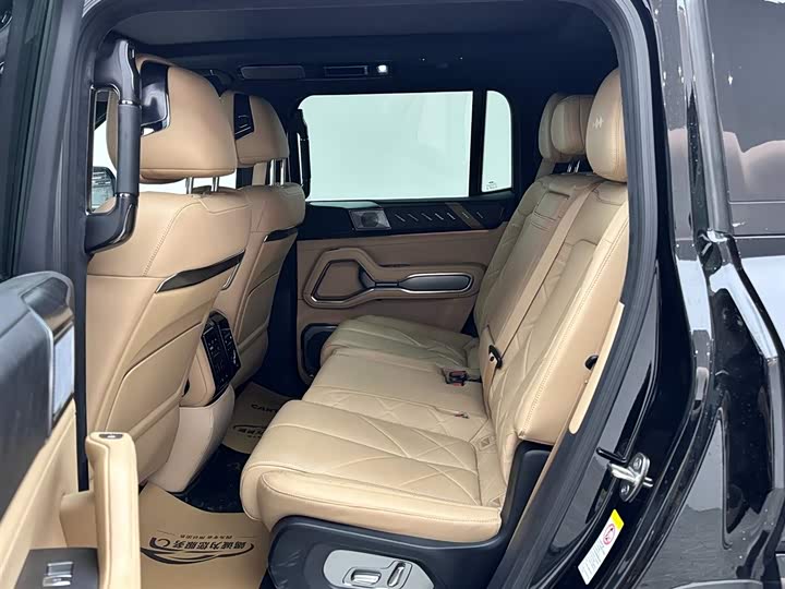 BYD FangChengBao Leopard 8 2025 2025款 智勇旗舰版 7座