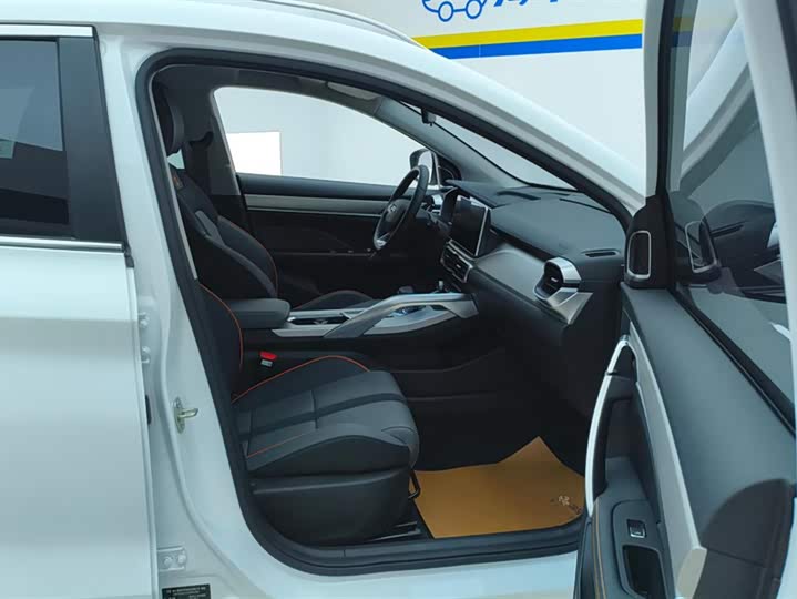 Geely Coolray 2023 2023款 1.5T DCT铂金版