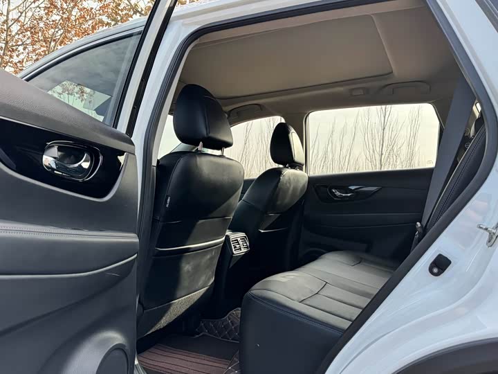 Nissan X-Trail 2023 2023款 经典 2.0L 两驱智联舒享版